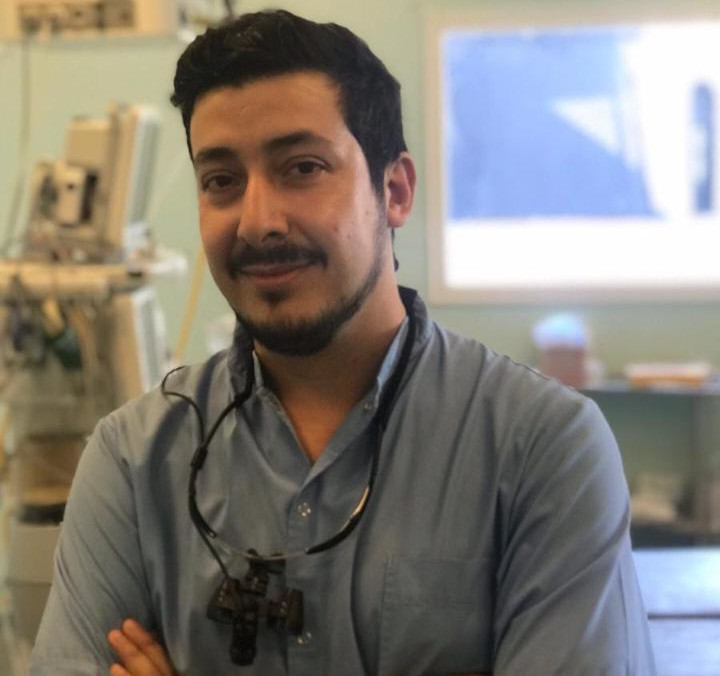 Dr Javier Avila